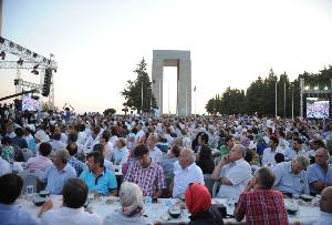 İSTANBUL ÇANAKKALE RUHUYLA BULUŞTU